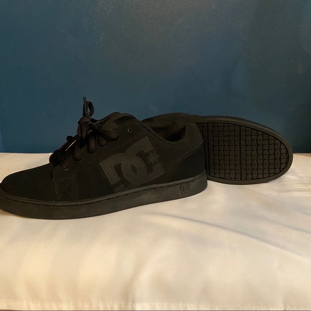 Mens Black DC Sneakers